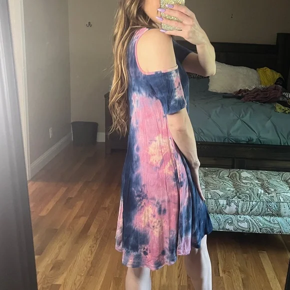 Jodifi tie dye cold shoulder dress size small - Picture 3 of 3